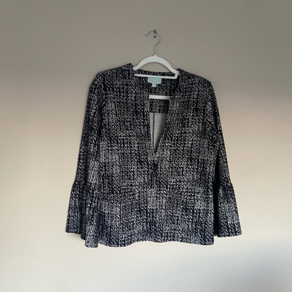 Jacket with bell sleeves